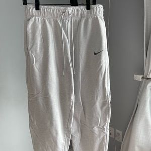 nike women’s sweatpants
